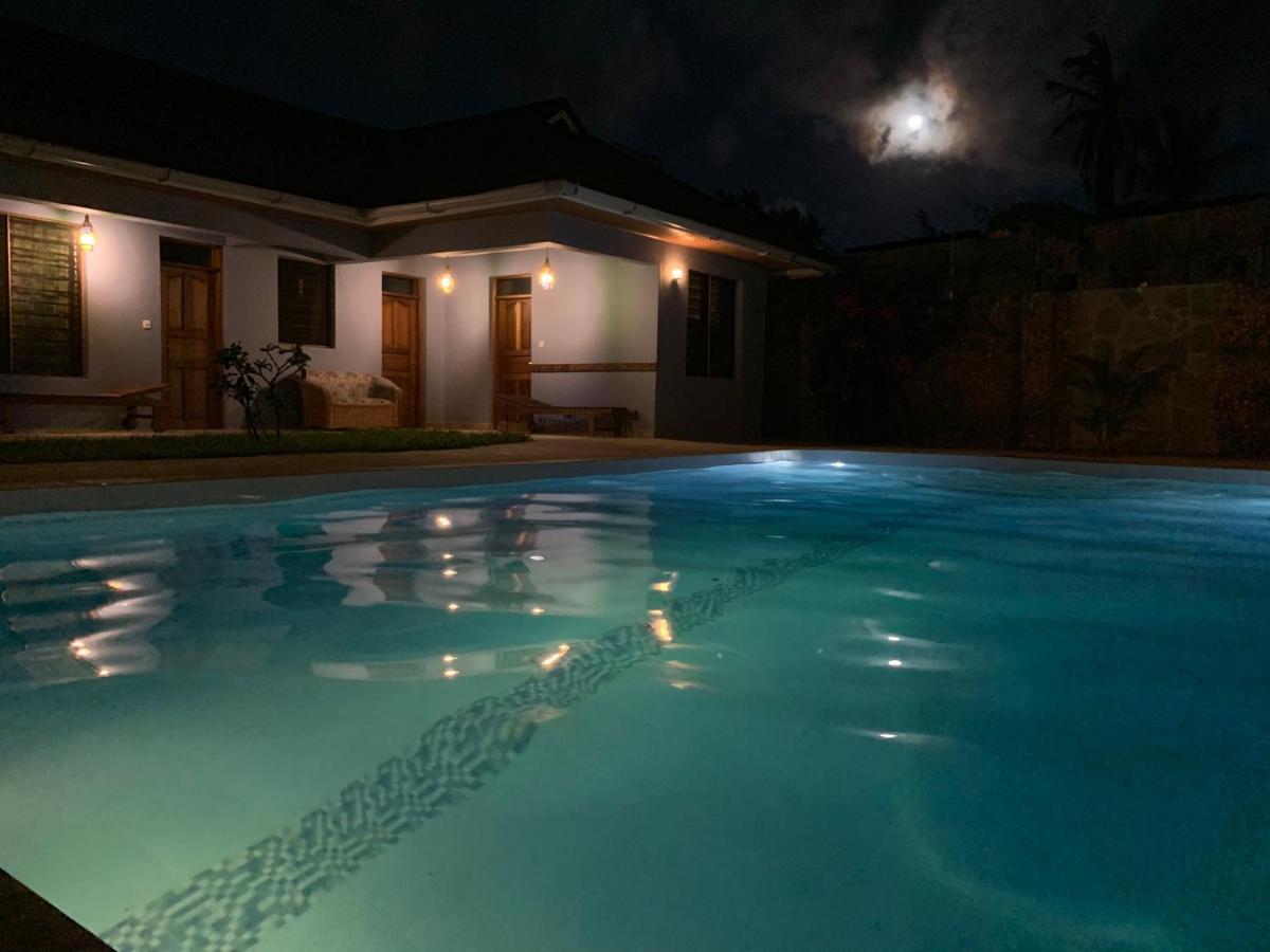 Lions Home เดียนีบีช ภายนอก รูปภาพ